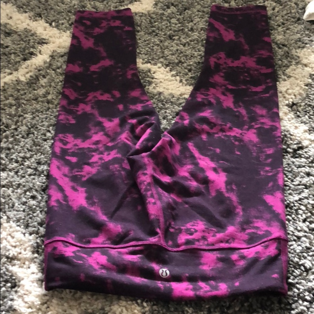 Lululemon multi colored cropped work out pants